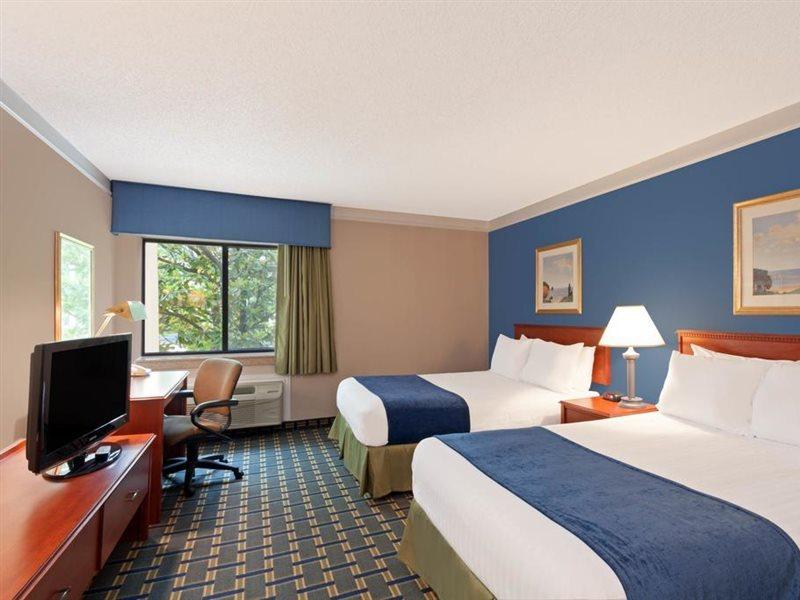 Hotel Baymont By Wyndham Memphis East Extérieur photo