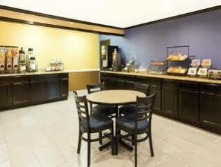 Hotel Baymont By Wyndham Memphis East Extérieur photo